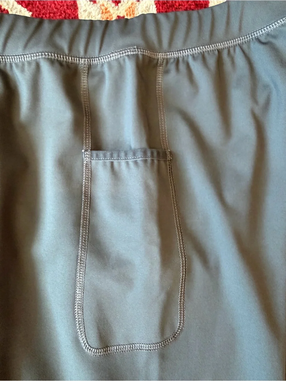 Brooks Running drop pockets